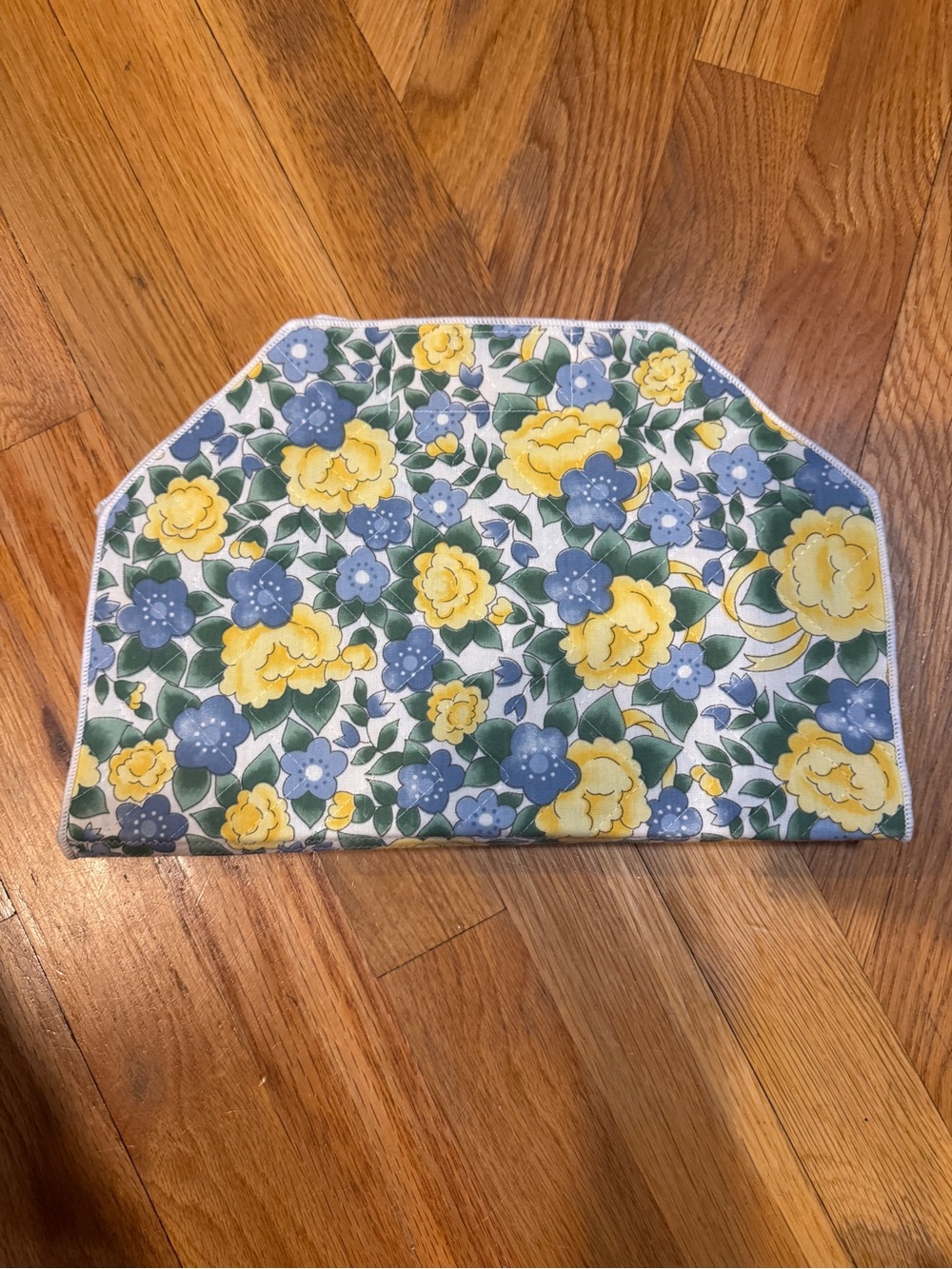 Vintage Floral Yellow & Blue Garden Print Travel sewing organizer